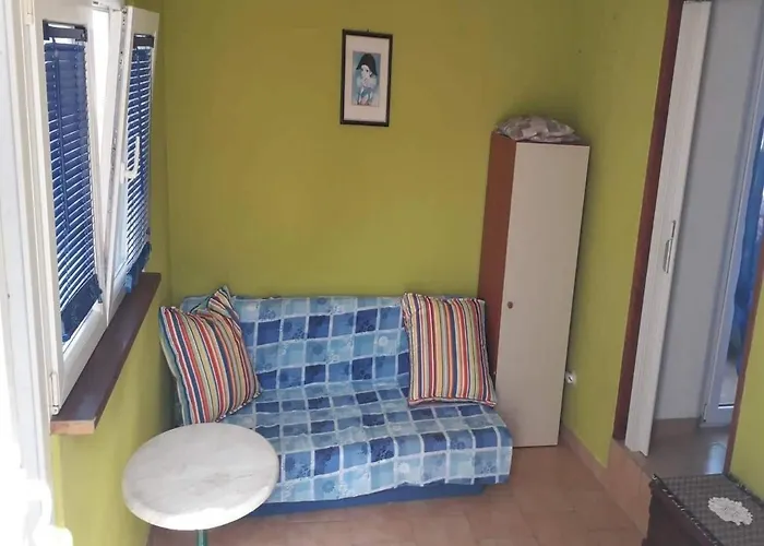Kamaki Apartman *